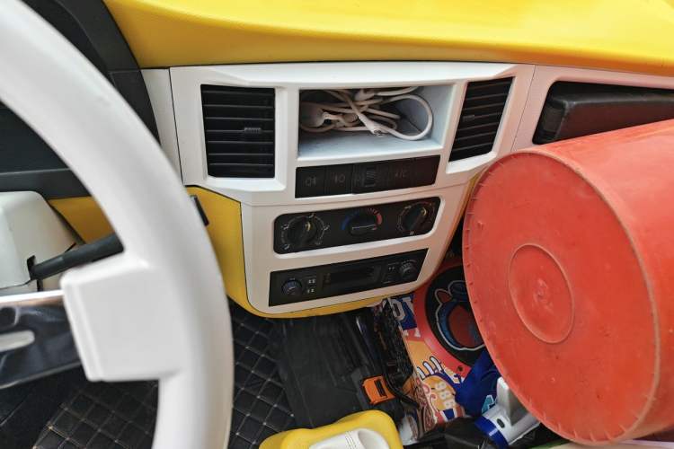 Used Wuling Zhiguang 2013 1.0L Practical Version Audio And AC Panel