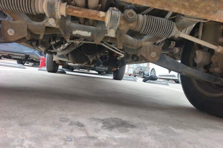 Used Wuling Zhiguang 2013 1.0L Practical Version Chassis Front