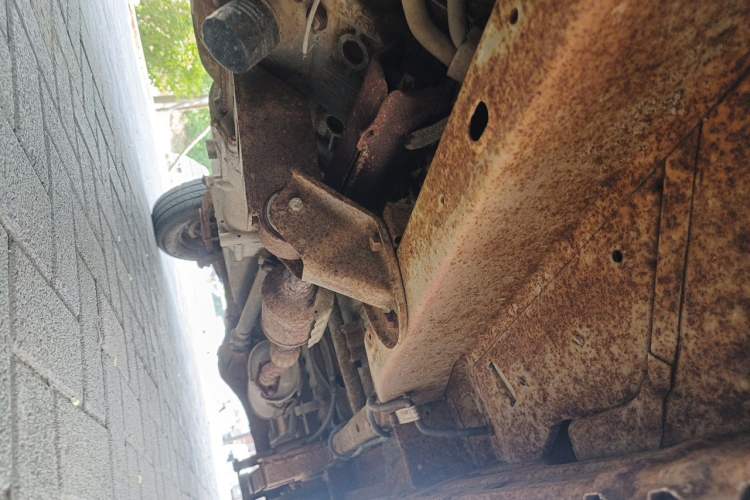 Used Wuling Zhiguang 2013 1.0L Practical Version Chassis Front Left