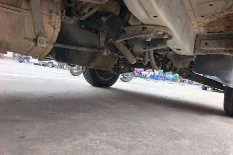 Used Wuling Zhiguang 2013 1.0L Practical Version Chassis Front Right