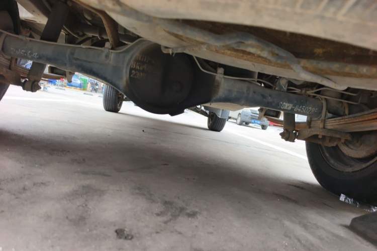 Used Wuling Zhiguang 2013 1.0L Practical Version Chassis Rear