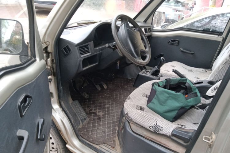 Used Wuling Zhiguang 2013 1.0L Practical Version Driver Seat