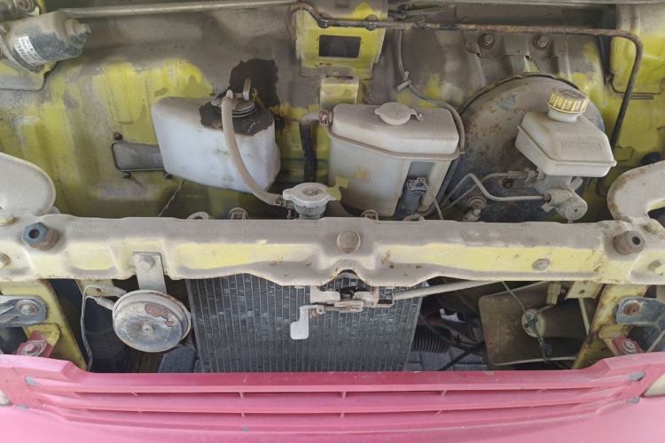 Used Wuling Zhiguang 2013 1.0L Practical Version Engine Bay