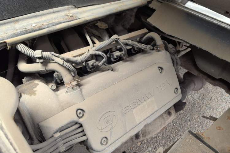 Used Wuling Zhiguang 2013 1.0L Base Version Engine Bay