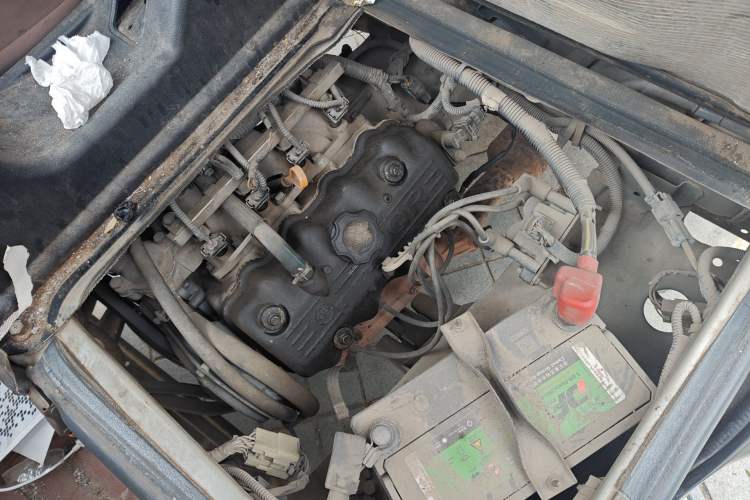 Used Wuling Zhiguang 2013 1.0L Practical Version Engine Bay