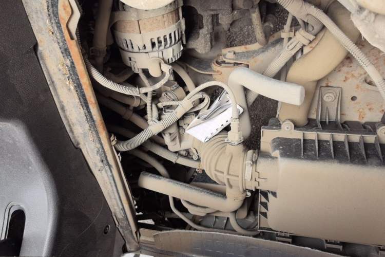 Used Wuling Zhiguang 2013 1.0L Base Version Engine Bay Right