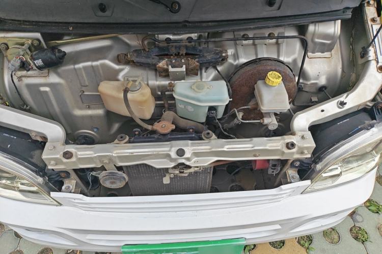 Used Wuling Zhiguang 2013 1.0L Practical Version Engine Bay