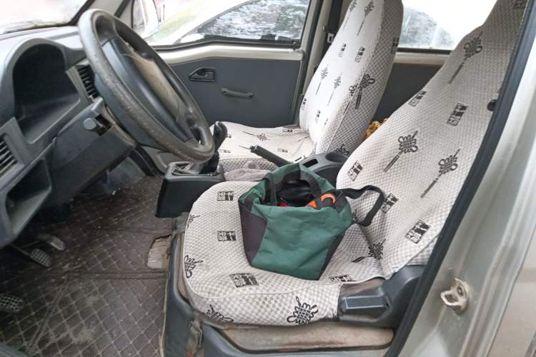 Used Wuling Zhiguang 2013 1.0L Practical Version Left Front Seat