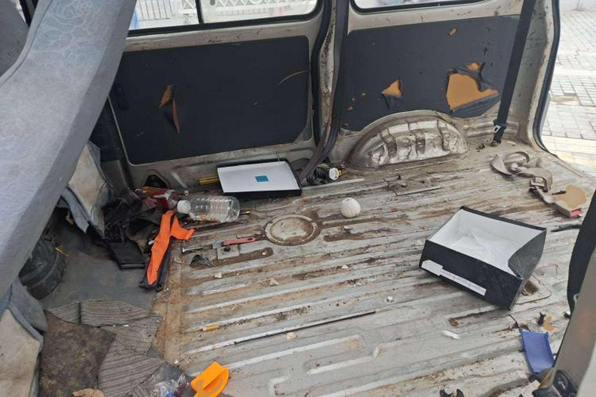 Used Wuling Zhiguang 2013 1.0L Practical Version Left Rear Seat
