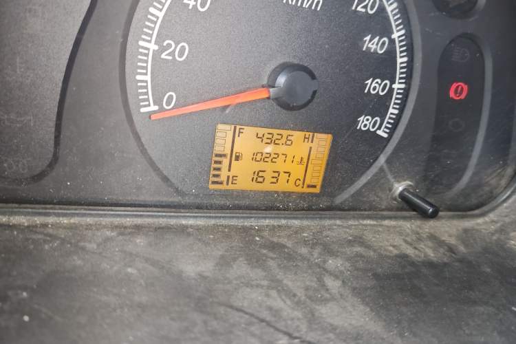 Used Wuling Zhiguang 2013 1.0L Practical Version Odometer Close Up