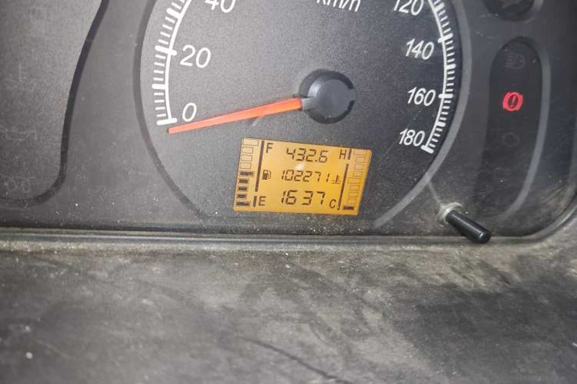 Used Wuling Zhiguang 2013 1.0L Practical Version Odometer Close Up