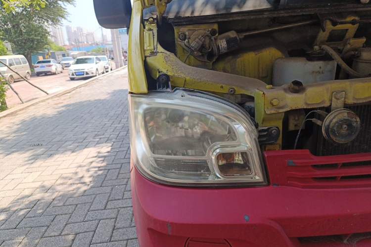 Used Wuling Zhiguang 2013 1.0L Practical Version Right Front Headlight