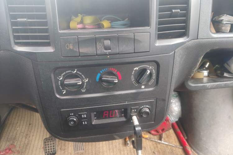 Used Wuling Zhiguang 2014 1.2L Extended Version LD6 Audio And AC Panel