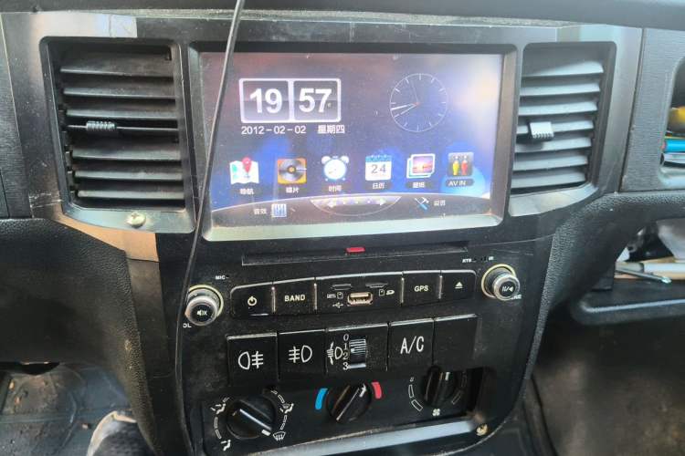 Used Wuling Zhiguang 2014 1.2L Extended Version LD6 Audio And AC Panel