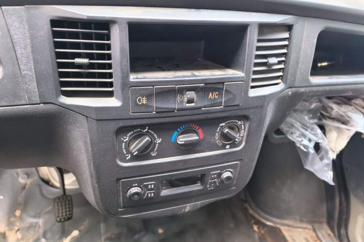 Used Wuling Zhiguang 2014 1.2L Extended Version LD6 Audio And AC Panel