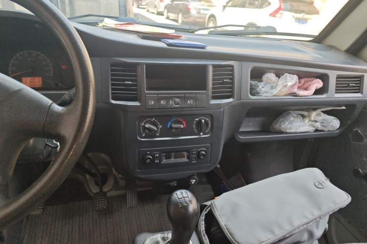 Used Wuling Zhiguang 2014 1.2L Extended Version LD6 Audio And AC Panel
