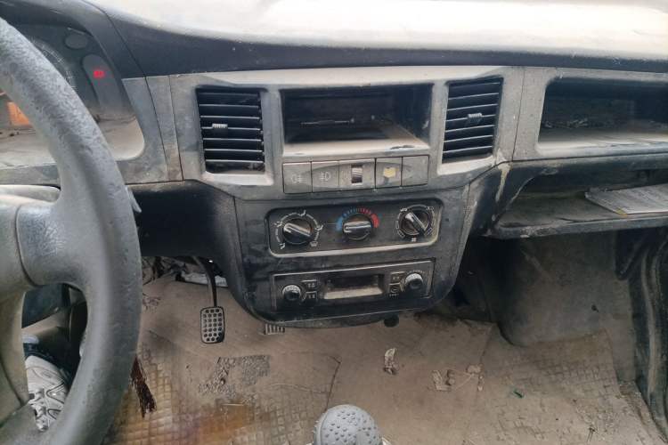 Used Wuling Zhiguang 2014 1.2L Extended Version LD6 Audio And AC Panel