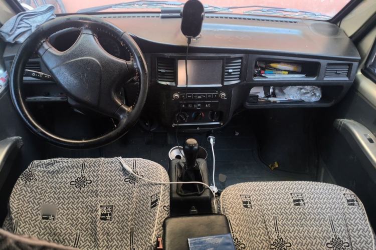 Used Wuling Zhiguang 2014 1.2L Extended Version LD6 Center Console