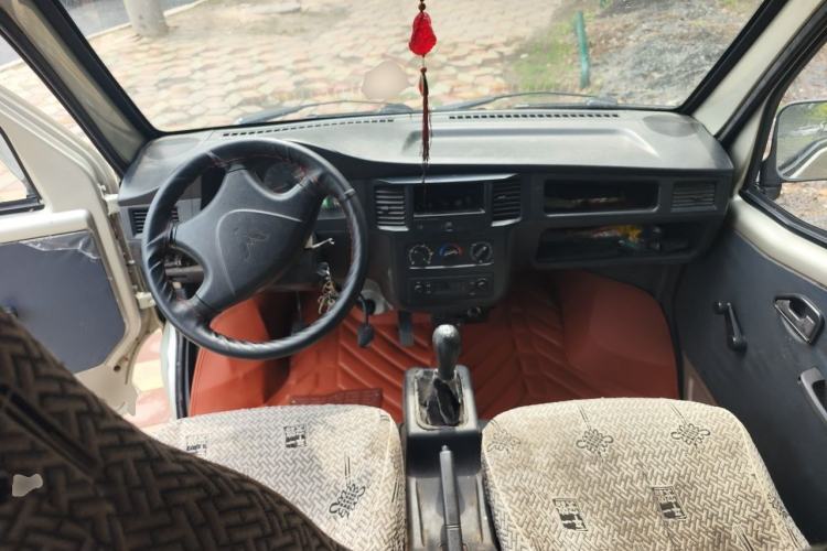 Used Wuling Zhiguang 2014 1.2L Extended Version LD6 Center Console
