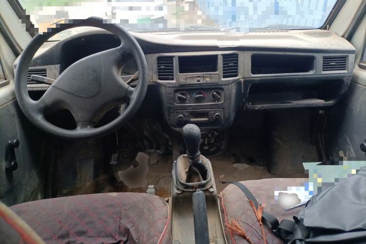 Used Wuling Zhiguang 2014 1.2L Extended Version LD6 Center Console