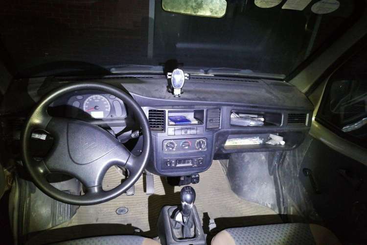 Used Wuling Zhiguang 2014 1.2L Extended Version LD6 Center Console