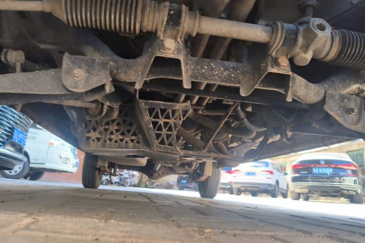 Used Wuling Zhiguang 2014 1.2L Extended Version LD6 Chassis Front
