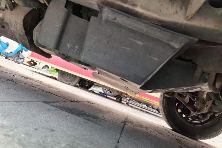Used Wuling Zhiguang 2014 1.2L Extended Version LD6 Chassis Front Right