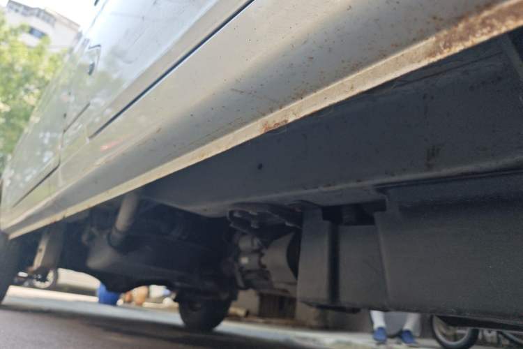 Used Wuling Zhiguang 2014 1.2L Extended Version LD6 Chassis Front Right