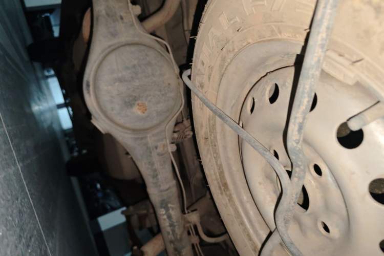 Used Wuling Zhiguang 2014 1.2L Extended Version LD6 Chassis Rear
