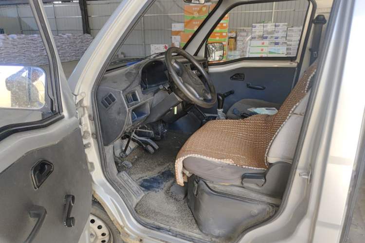 Used Wuling Zhiguang 2014 1.2L Extended Version LD6 Driver Seat