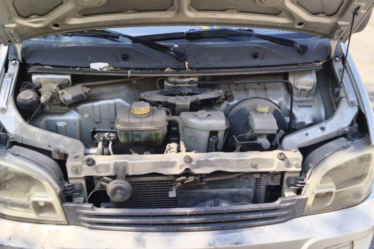 Used Wuling Zhiguang 2014 1.2L Extended Version LD6 Engine Bay