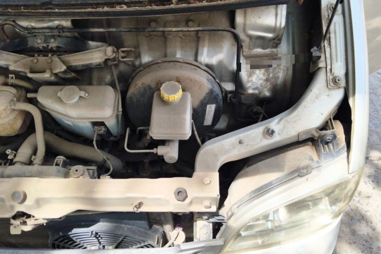 Used Wuling Zhiguang 2014 1.2L Extended Version LD6 Engine Bay Left