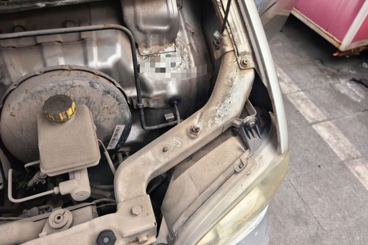 Used Wuling Zhiguang 2014 1.2L Extended Version LD6 Engine Bay Left