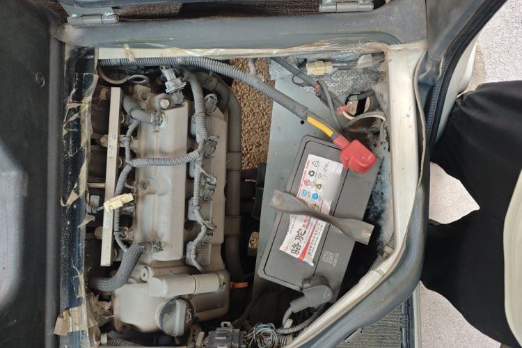 Used Wuling Zhiguang 2014 1.2L Extended Version LD6 Engine Bay Left