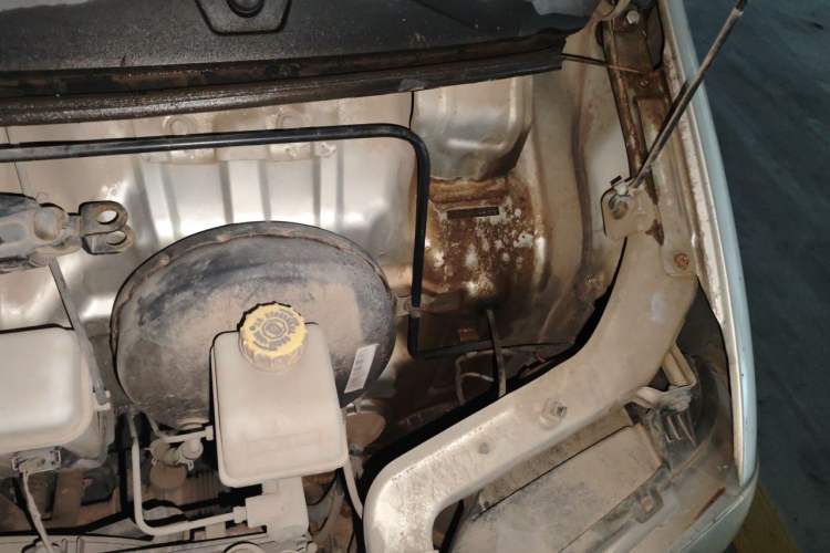 Used Wuling Zhiguang 2014 1.2L Extended Version LD6 Engine Bay Left