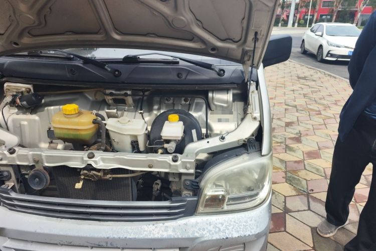 Used Wuling Zhiguang 2014 1.2L Extended Version LD6 Engine Bay Left