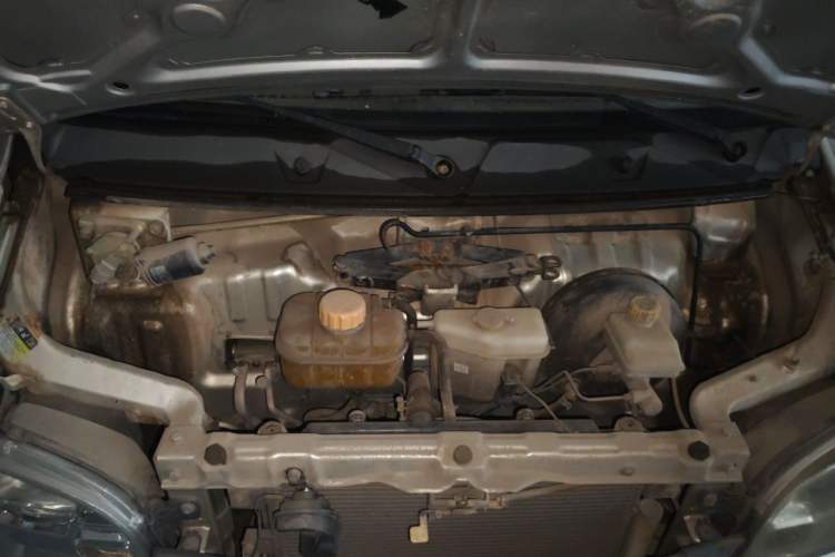 Used Wuling Zhiguang 2014 1.2L Extended Version LD6 Engine Bay