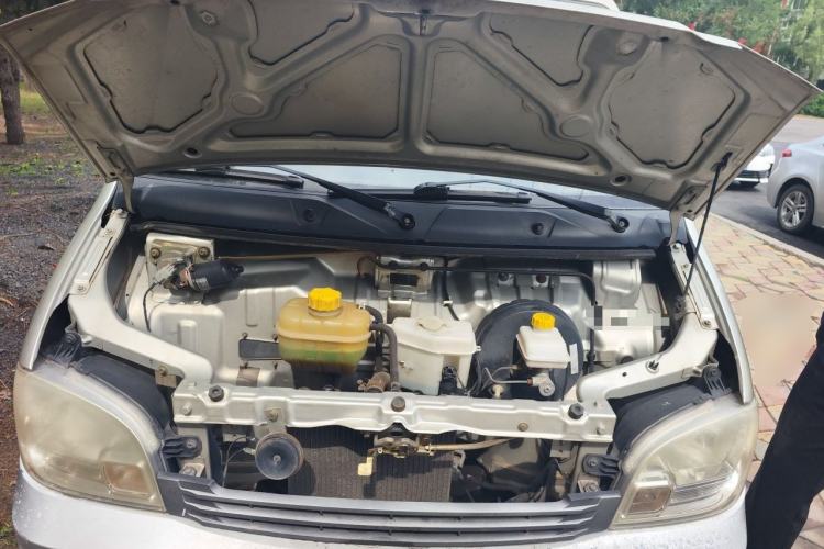 Used Wuling Zhiguang 2014 1.2L Extended Version LD6 Engine Bay