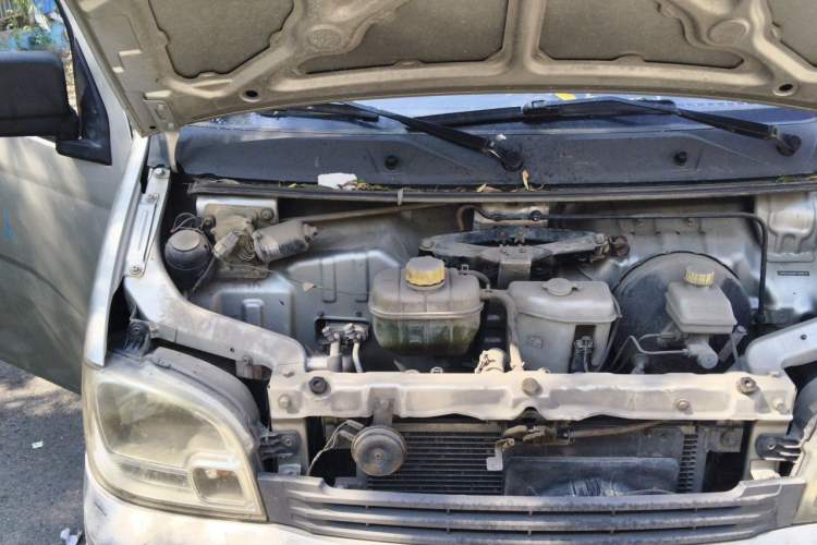Used Wuling Zhiguang 2014 1.2L Extended Version LD6 Engine Bay Right