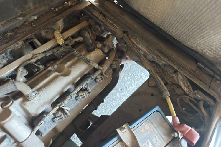 Used Wuling Zhiguang 2014 1.2L Extended Version LD6 Engine Bay Right