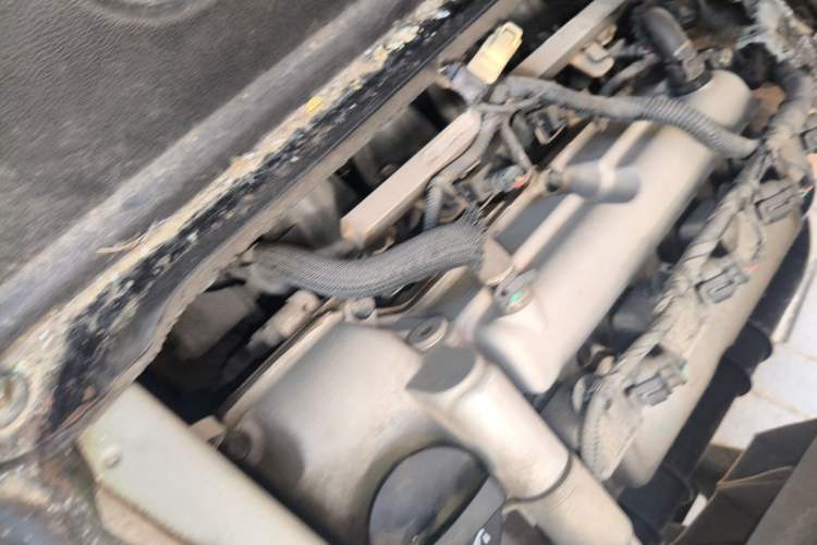 Used Wuling Zhiguang 2014 1.2L Extended Version LD6 Engine Bay Right