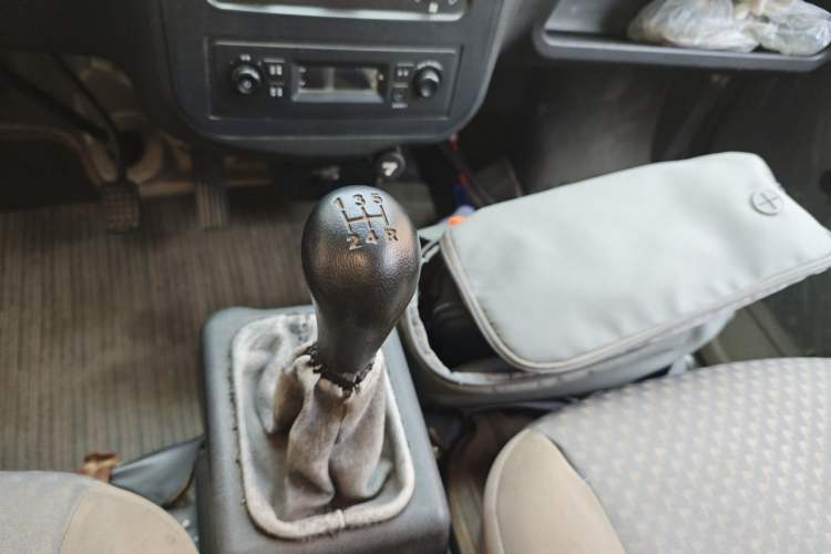 Used Wuling Zhiguang 2014 1.2L Extended Version LD6 Gear Lever
