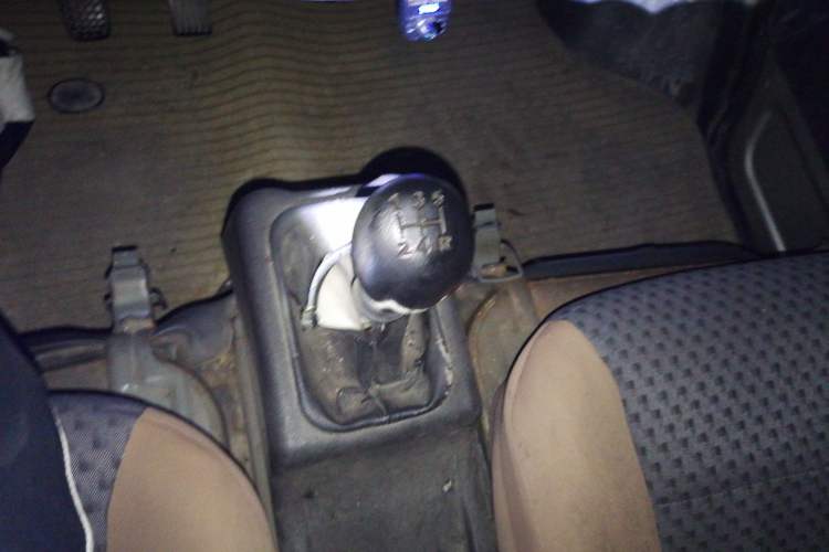 Used Wuling Zhiguang 2014 1.2L Extended Version LD6 Gear Lever