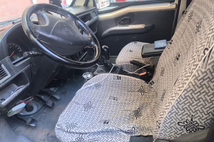 Used Wuling Zhiguang 2014 1.2L Extended Version LD6 Left Front Seat