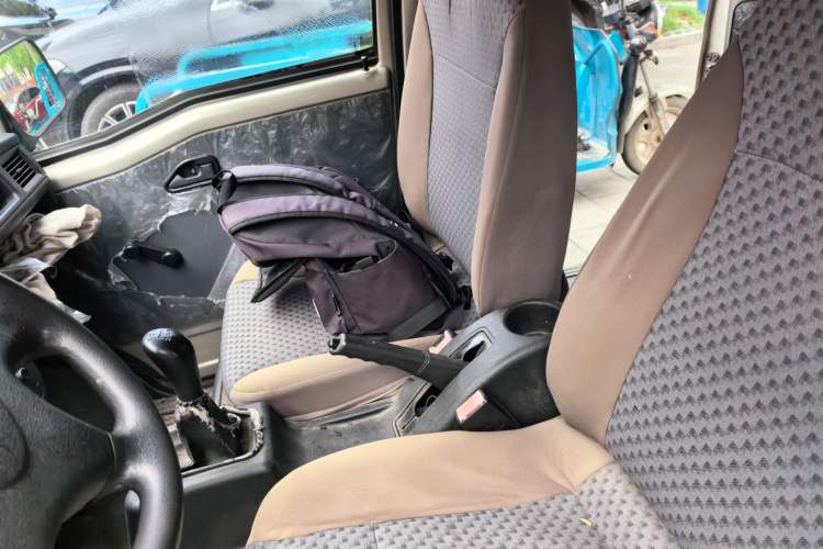 Used Wuling Zhiguang 2014 1.2L Extended Version LD6 Left Front Seat