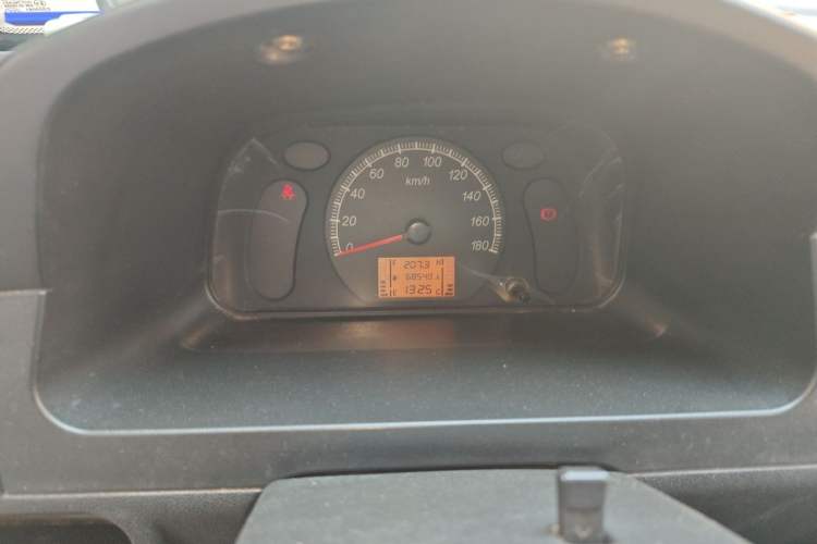 Used Wuling Zhiguang 2014 1.2L Extended Version LD6 Odometer Close Up