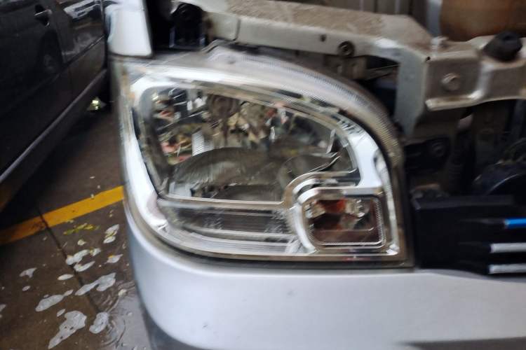 Used Wuling Zhiguang 2014 1.2L Extended Version LD6 Right Front Headlight