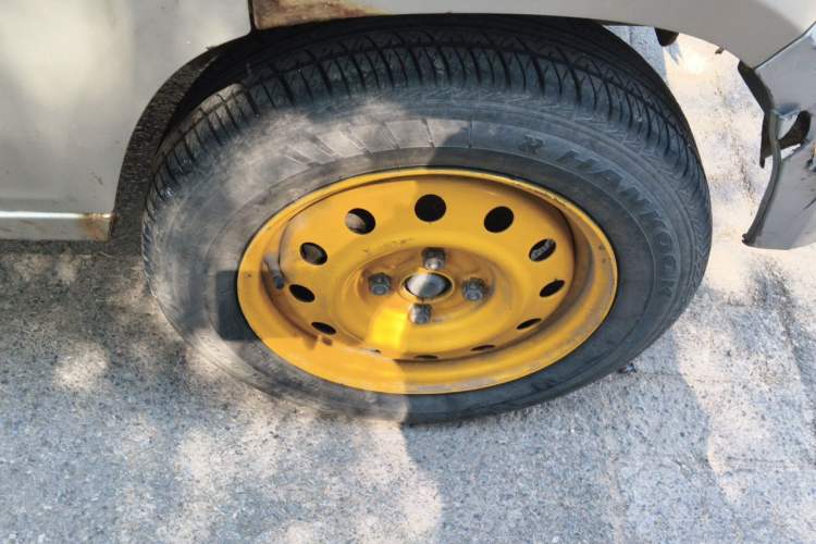 Used Wuling Zhiguang 2014 1.2L Extended Version LD6 Right Front Wheel Hub