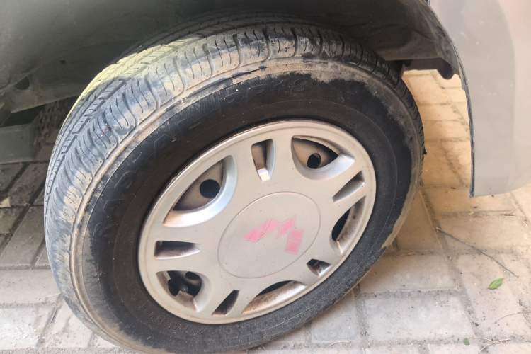 Used Wuling Zhiguang 2014 1.2L Extended Version LD6 Right Front Wheel Hub