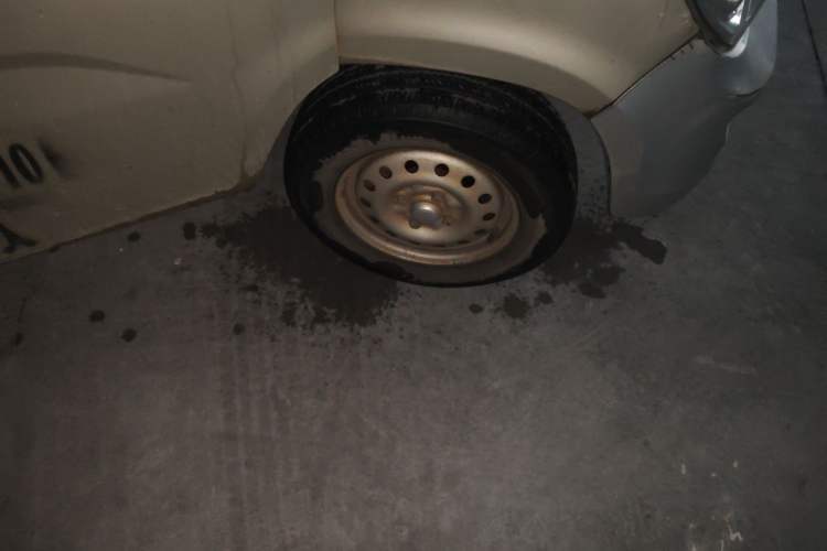 Used Wuling Zhiguang 2014 1.2L Extended Version LD6 Right Front Wheel Hub